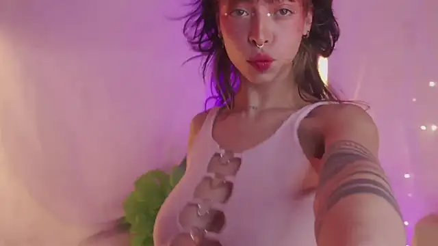 Snapshot of Kitty_arts chatting on 25, 1, 2025 Kitty arts online show from 25, 1, 2025