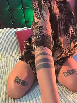 Kitty arts online show from 16, 11, 2025