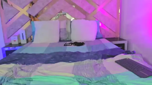  miss khloe online show from 10, 12, 2024