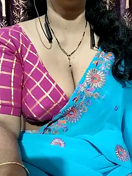 Snapshot of bhuvana555 chatting on 18, 2, 2025 bhuvana555 online show from 18, 2, 2025