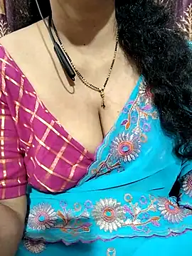 Snapshot of bhuvana555 chatting on 2, 3, 2025 bhuvana555 online show from 2, 3, 2025