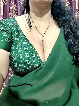 Snapshot of bhuvana555 chatting on 4, 3, 2025 bhuvana555 online show from 4, 3, 2025