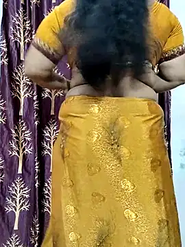 Snapshot of bhuvana555 chatting on 5, 3, 2025 bhuvana555 online show from 5, 3, 2025