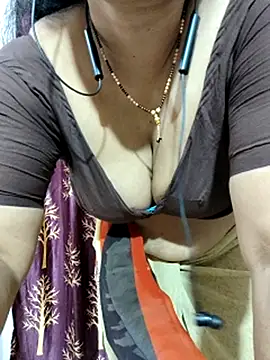 Snapshot of bhuvana555 chatting on 6, 3, 2025 bhuvana555 online show from 6, 3, 2025