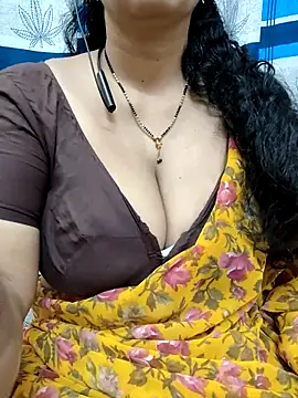 Snapshot of bhuvana555 chatting on 19, 3, 2025 bhuvana555 online show from 19, 3, 2025