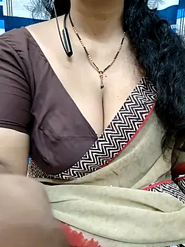 Snapshot of bhuvana555 chatting on 19, 3, 2025 bhuvana555 online show from 19, 3, 2025