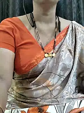 Snapshot of bhuvana555 chatting on 28, 9, 2025 bhuvana555 online show from 28, 9, 2025