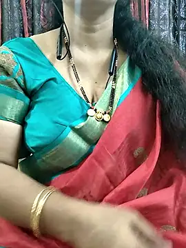 Snapshot of bhuvana555 chatting on 21, 10, 2025 bhuvana555 online show from 21, 10, 2025