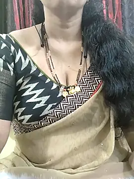 Snapshot of bhuvana555 chatting on 30, 10, 2025 bhuvana555 online show from 30, 10, 2025