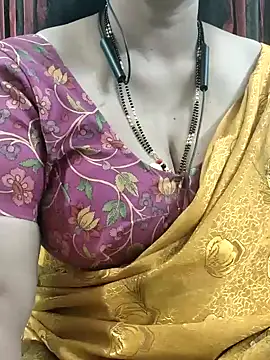 Snapshot of bhuvana555 chatting on 13, 12, 2025 bhuvana555 online show from 13, 12, 2025