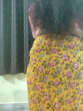 Snapshot of bhuvana555 chatting on 7, 1, 2026 bhuvana555 online show from 7, 1, 2026