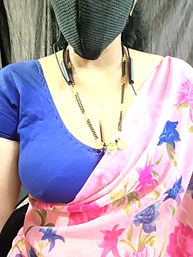 Snapshot of bhuvana555 chatting on 1, 4, 2026 bhuvana555 online show from 1, 4, 2026