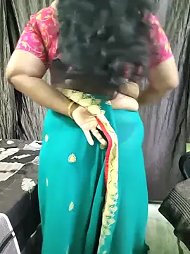 Snapshot of bhuvana555 chatting on 2, 4, 2026 bhuvana555 online show from 2, 4, 2026