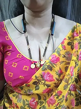 Snapshot of bhuvana555 chatting on 9, 7, 2026 bhuvana555 online show from 9, 7, 2026