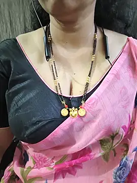 Snapshot of bhuvana555 chatting on 14, 7, 2026 bhuvana555 online show from 14, 7, 2026