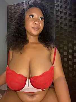 Snapshot of MayaPassion chatting on 3, 1, 2025 MayaPassion online show from 3, 1, 2025