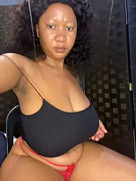 Snapshot of MayaPassion chatting on 5, 2, 2025 MayaPassion online show from 5, 2, 2025