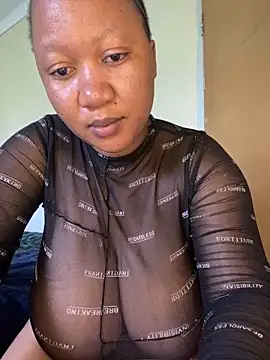 Snapshot of MayaPassion chatting on 5, 3, 2025 MayaPassion online show from 5, 3, 2025