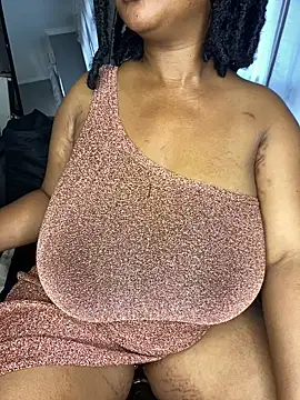 Snapshot of MayaPassion chatting on 8, 6, 2026 MayaPassion online show from 8, 6, 2026