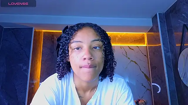 Violeth b online show from 27, 6, 2026