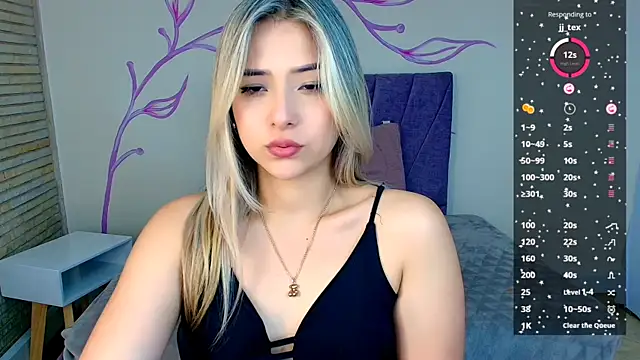 DahliaMoore online show from 24, 12, 2024