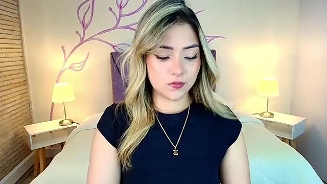 DahliaMoore online show from 23, 3, 2025