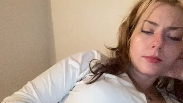 SkarlettRose96 online show from 15, 10, 2025