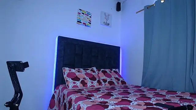 IssabellaLopez online show from 18, 3, 2026