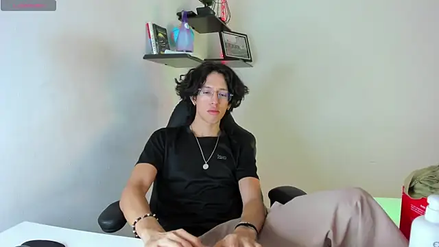 manu vera online show from 18, 10, 2025