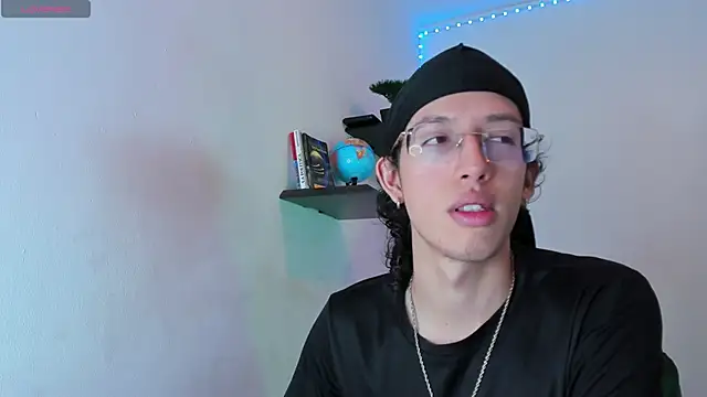 manu vera online show from 25, 10, 2025