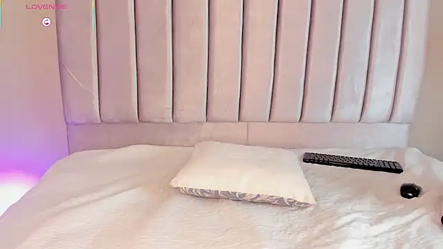 Snapshot of nastyalvanova chatting on 15, 2, 2025 nastyalvanova online show from 15, 2, 2025