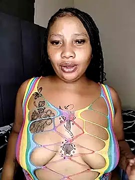 Snapshot of quenliyasa chatting on 8, 1, 2025 quenliyasa online show from 8, 1, 2025