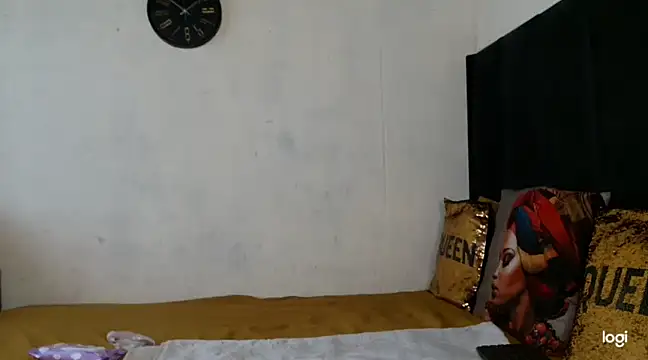 Snapshot of quenliyasa chatting on 11, 1, 2025 quenliyasa online show from 11, 1, 2025