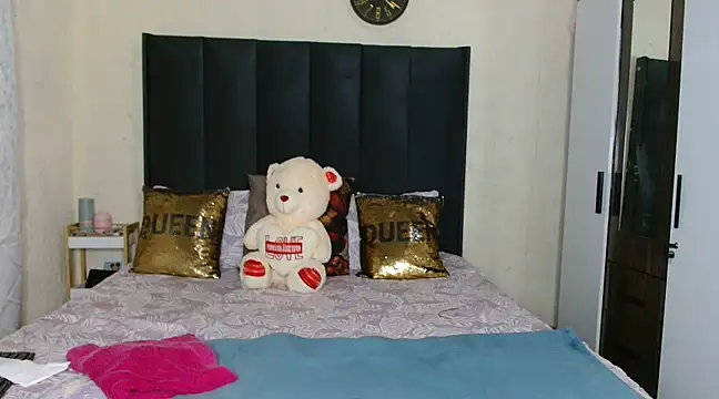 Snapshot of quenliyasa chatting on 17, 3, 2025 quenliyasa online show from 17, 3, 2025
