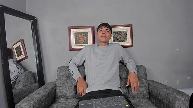 dafnezahiraa  online show from 3, 12, 2024