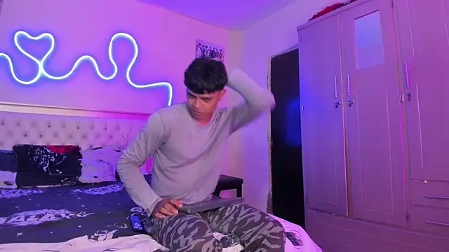 Snapshot of dafnezahiraa_ chatting on 5, 2, 2026 dafnezahiraa online show from 5, 2, 2026