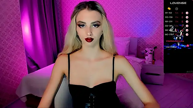 Emilia Klar online show from 24, 9, 2025