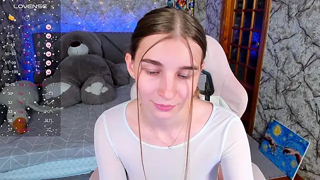 Snapshot of _flowersweeet_ chatting on 11, 10, 2025 flowersweeet online show from 11, 10, 2025