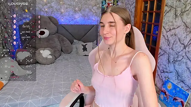 Snapshot of _flowersweeet_ chatting on 12, 10, 2025 flowersweeet online show from 12, 10, 2025