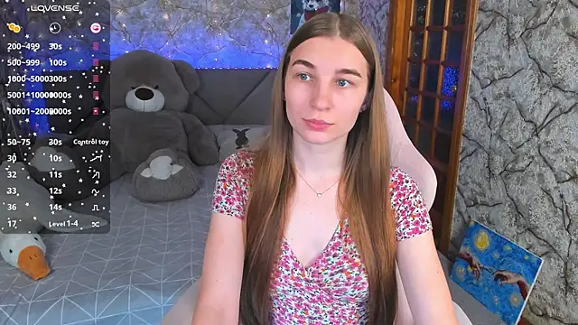 Snapshot of _flowersweeet_ chatting on 21, 10, 2025 flowersweeet online show from 21, 10, 2025