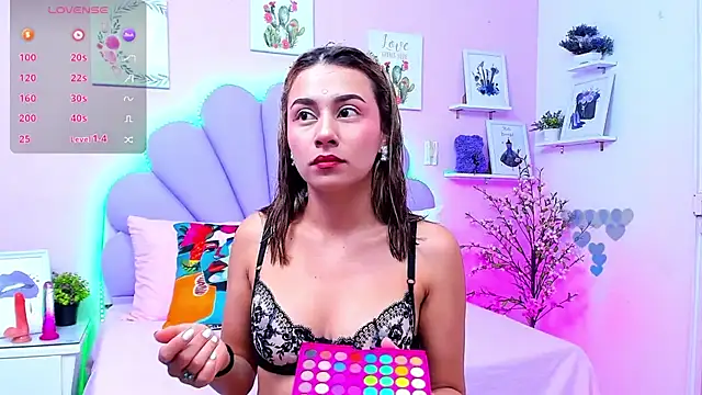 HannaPretthy online show from 8, 11, 2025