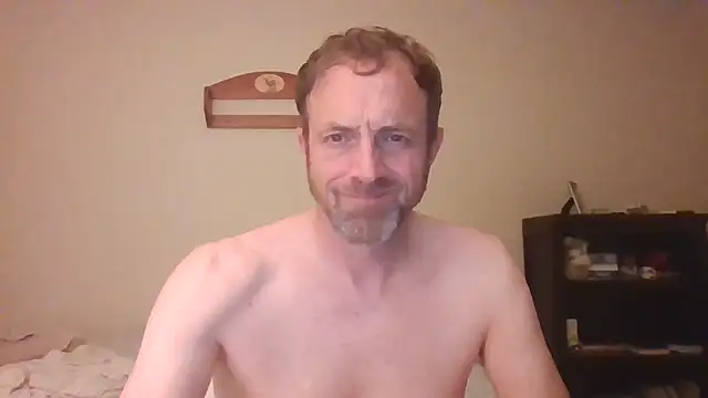 Snapshot of CLRunow chatting on 10, 9, 2025 CLRunow online show from 10, 9, 2025