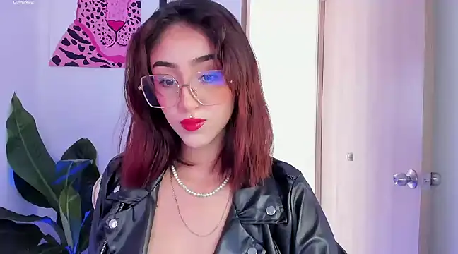 MelodieRoy online show from 5, 2, 2025