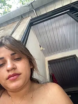 perlita05 online show from 2, 10, 2025