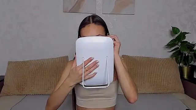 ChloeTeles  online show from 18, 1, 2025