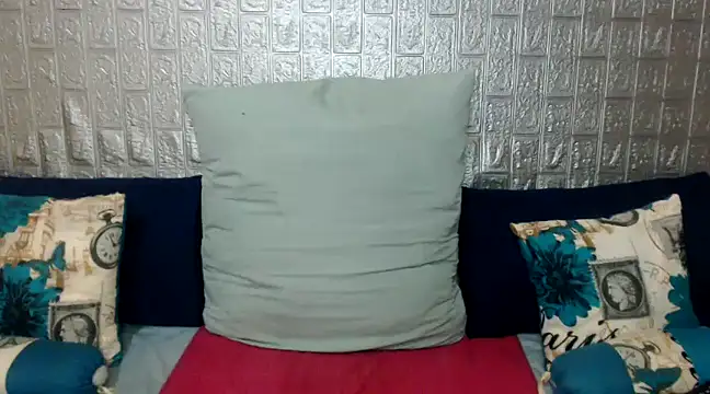 Snapshot of DiamondLuv29 chatting on 24, 1, 2025 DiamondLuv29 online show from 24, 1, 2025