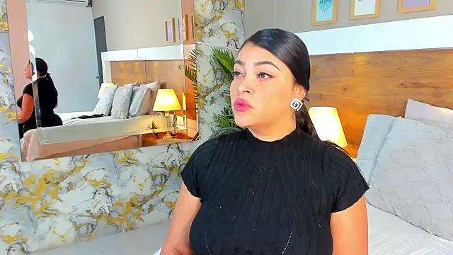 EmaBakker online show from 1, 12, 2025