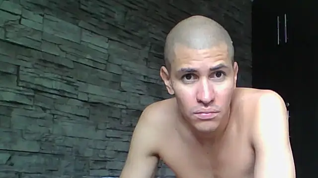 Snapshot of Sexylatin64 chatting on 27, 5, 2026 Sexylatin64 online show from 27, 5, 2026