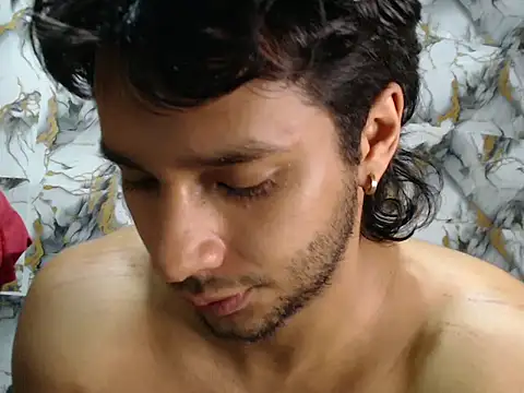 Snapshot of alextonbruno chatting on 17, 9, 2025 alextonbruno online show from 17, 9, 2025