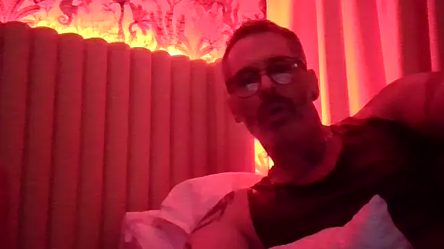 Snapshot of LIVEcamCUMDADDY chatting on 6, 4, 2026 LIVEcamCUMDADDY online show from 6, 4, 2026